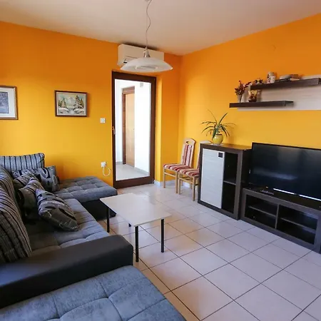 Sunny Place Apartment *