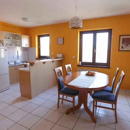 Sunny Place Apartment *
