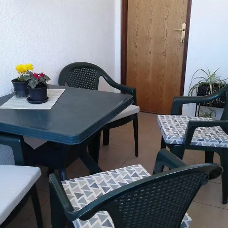 Sunny Place Apartment