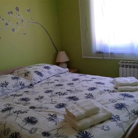 Sunny Place Apartment *